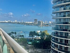 Building Photo - 1800 N Bayshore Dr