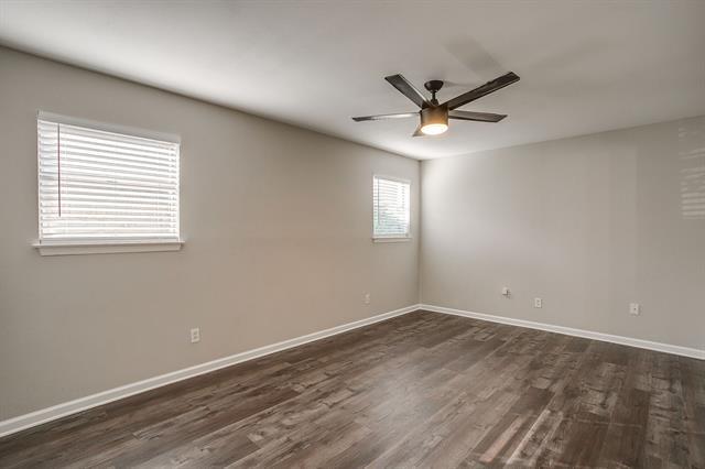 Building Photo - 317 NW Suzanne Terrace