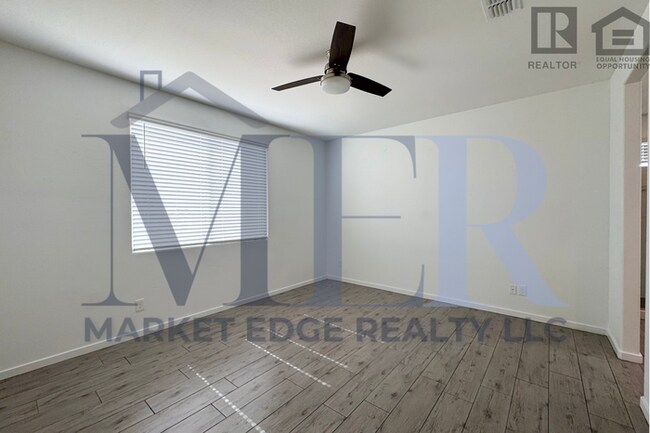 Building Photo - 3Bed/2Bath Home in Scottsdale w/ 2 Car Gar...