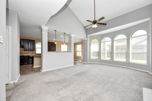 Building Photo - 9427 Sapphire Bay Ln