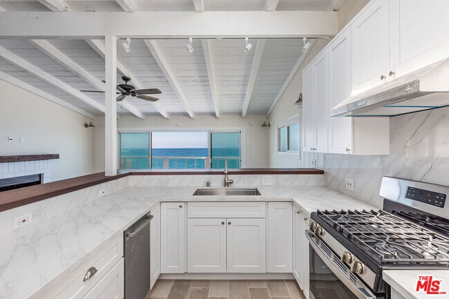 Building Photo - 25408 Malibu Rd