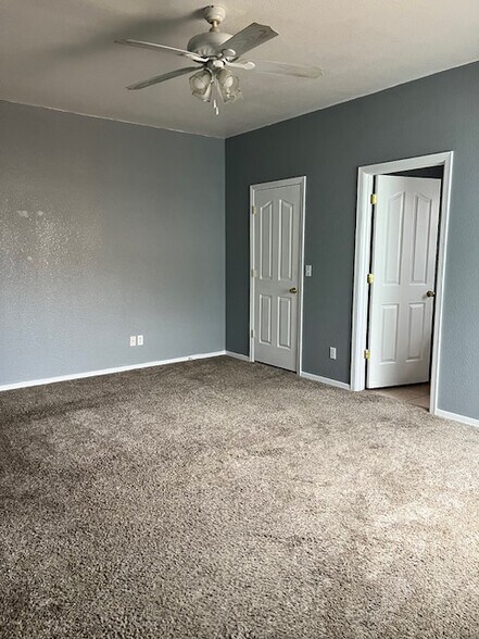 Building Photo - 5295 Imperial Dr