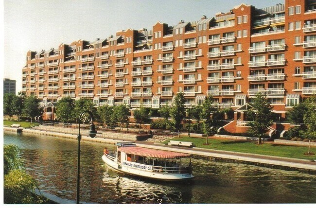 Building Photo - 6 Canal Park