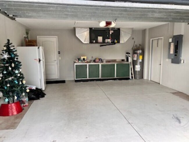 Building Photo - Annual DEEP CREEK Rental - 3/2/2