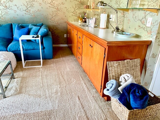 Building Photo - 2 Mohican Rd