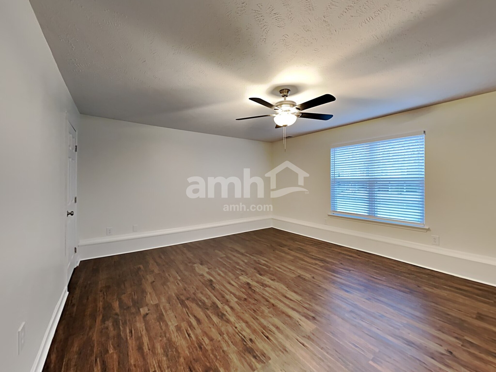 Building Photo - 1516 Chestnut Oak Dr