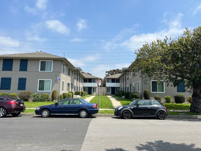 Primary Photo - 3738 Carmona Ave