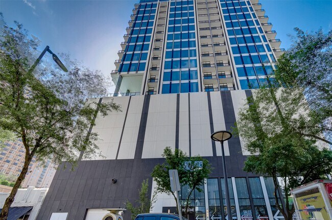 Building Photo - 1211 Caroline St