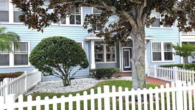 Building Photo - 381 1st Ave SW