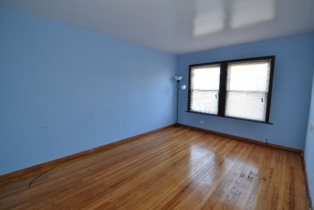 Building Photo - 3243 N Damen Ave
