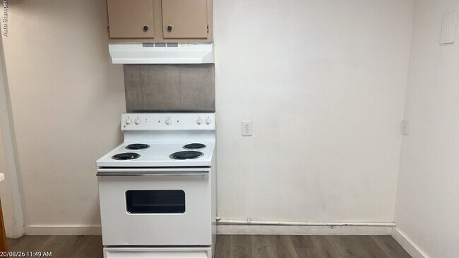 Building Photo - 509 Jordan Ln