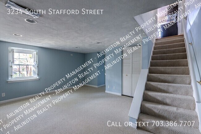 Building Photo - 3234 S Stafford St