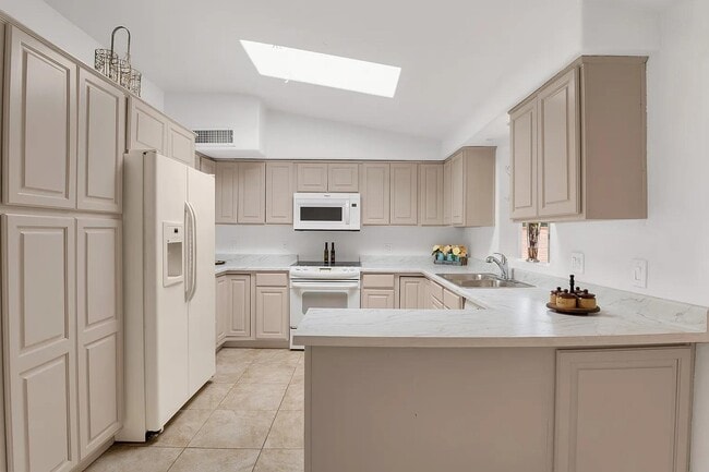 Building Photo - 7398 N Patriot Dr