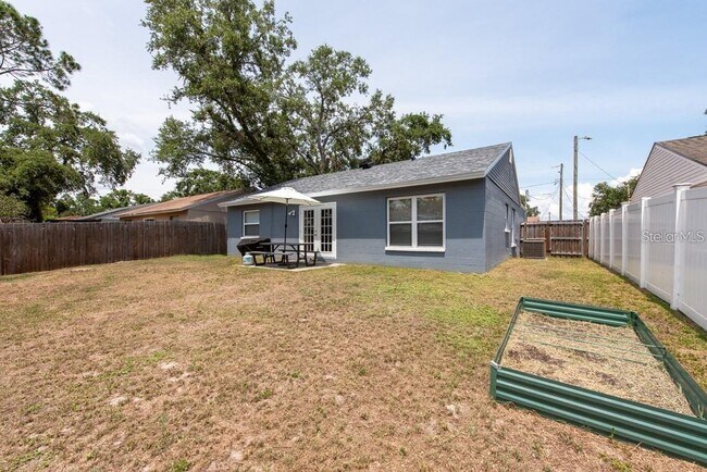 Building Photo - 6817 S Gabrielle St