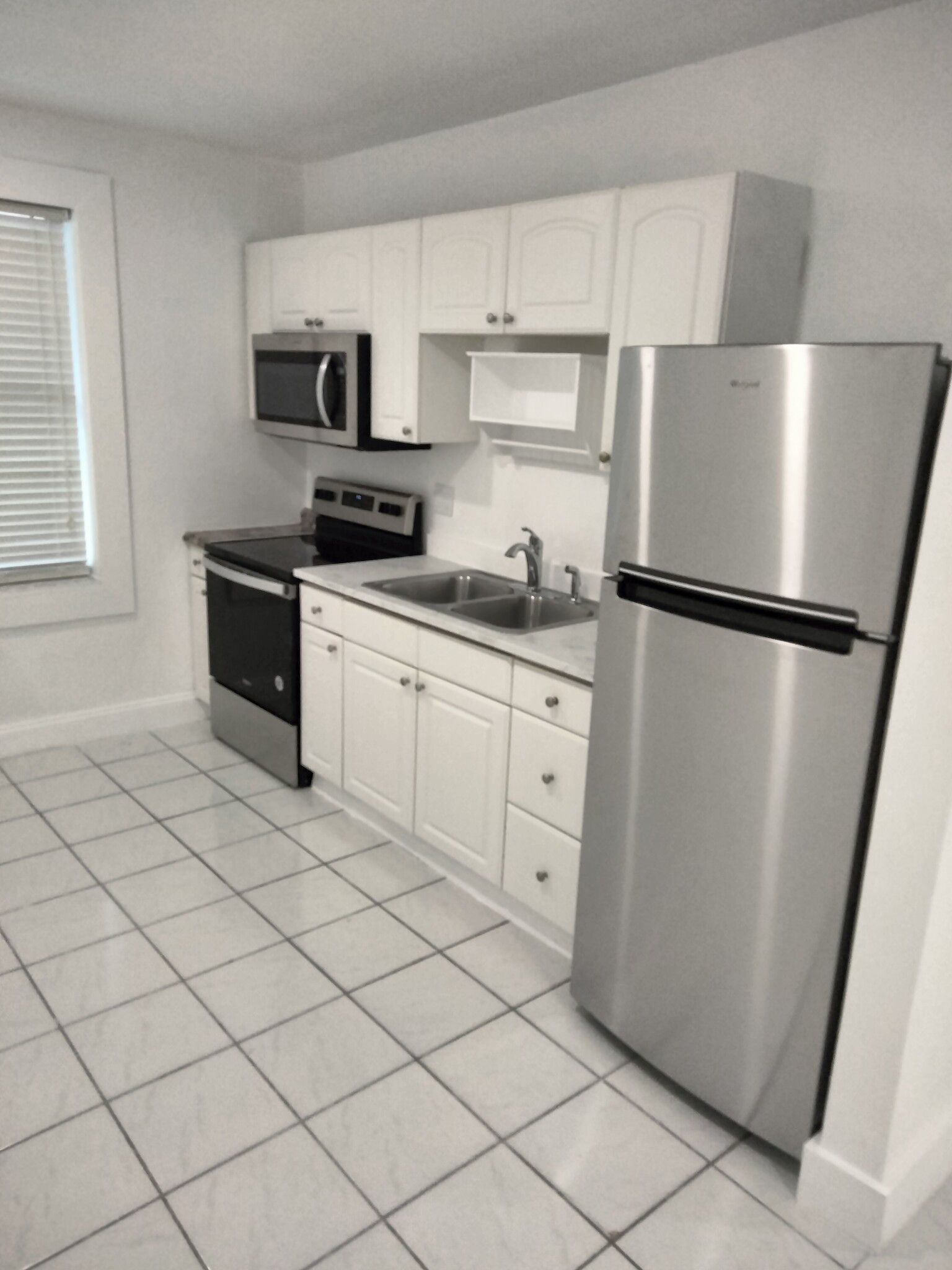 NEW APPLIANCES - 477 2nd St S