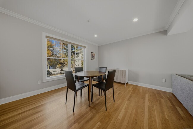 Building Photo - 1707 Summer St