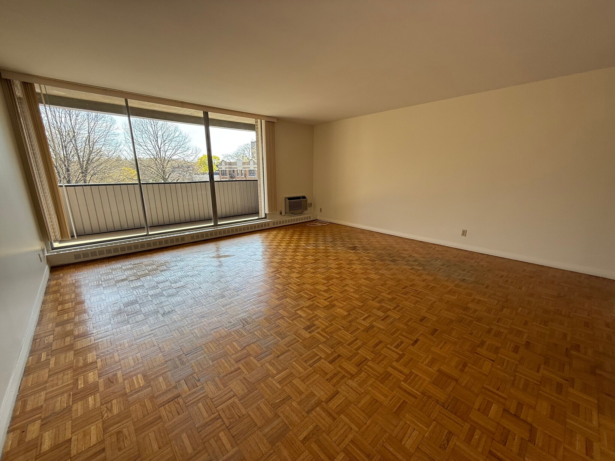 Building Photo - 165 Chiswick Rd