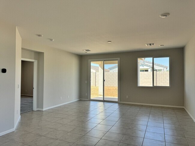 Building Photo - 35300 La Paz St