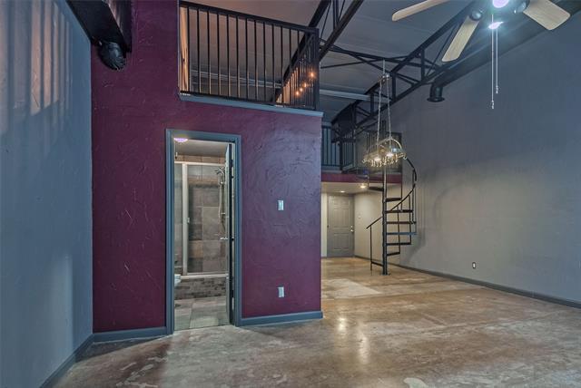 Building Photo - 215 N Walton St