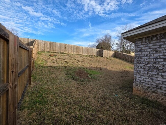 Building Photo - 745 Park Ln