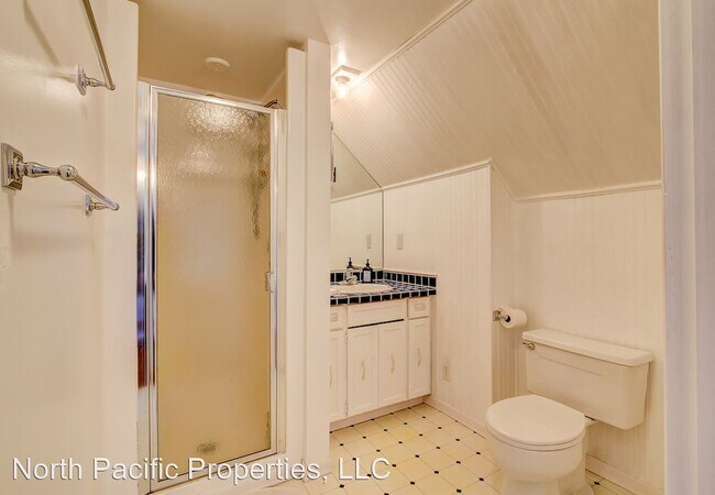 Building Photo - 3 br, 3 bath House - 2524 Montavista Place...