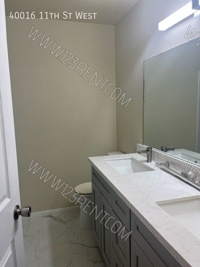 Building Photo - 40016 11th St W