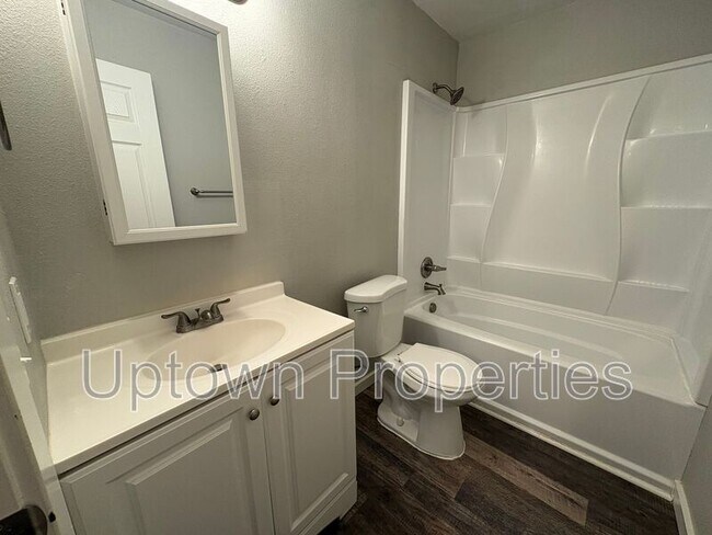 Building Photo - 3421 SW 125th Ave