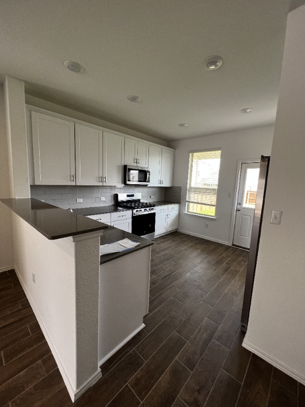 Building Photo - 456 Pickrell Lp