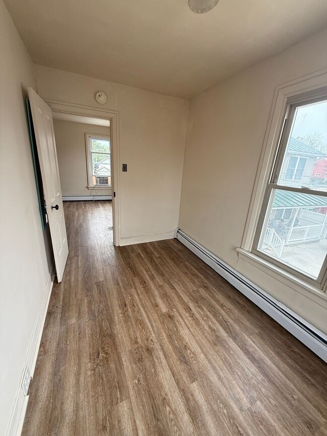 Building Photo - 2 bedroom with a bonus room! Newville PA!