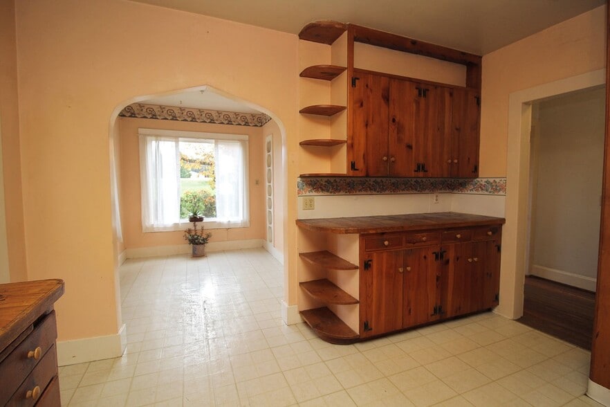 Building Photo - 19282 S Beavercreek Rd