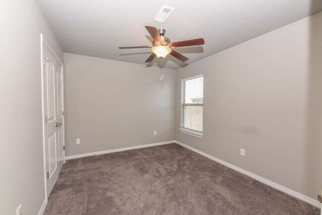 Building Photo - 1031 Gardenia St