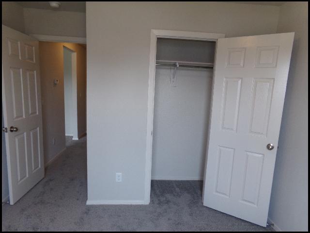 Building Photo - 10 Wisteria Dr