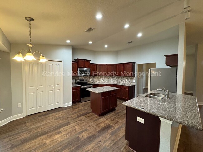 Building Photo - 5529 Cane Syrup Cir