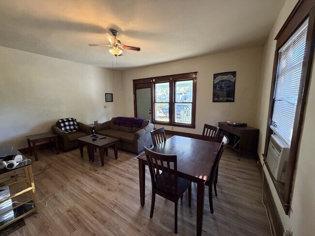 Building Photo - 918 Lafayette Ave