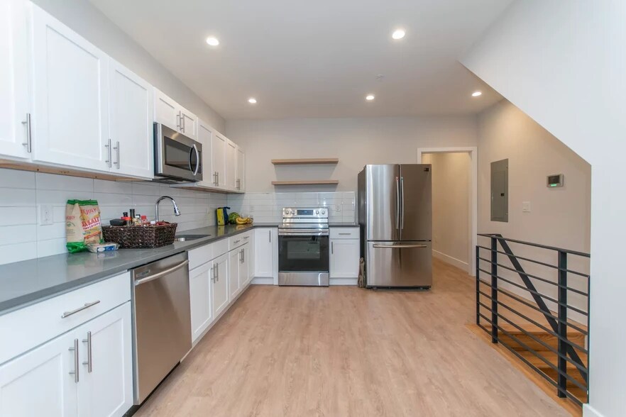 Building Photo - 4113 Brandywine St