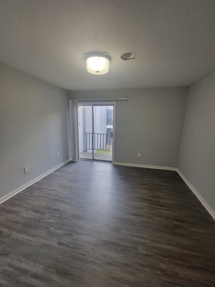 Building Photo - 225 W McDowell Rd