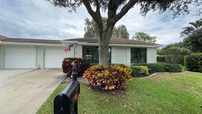 Building Photo - 9900 Chestnut Tree Terrace