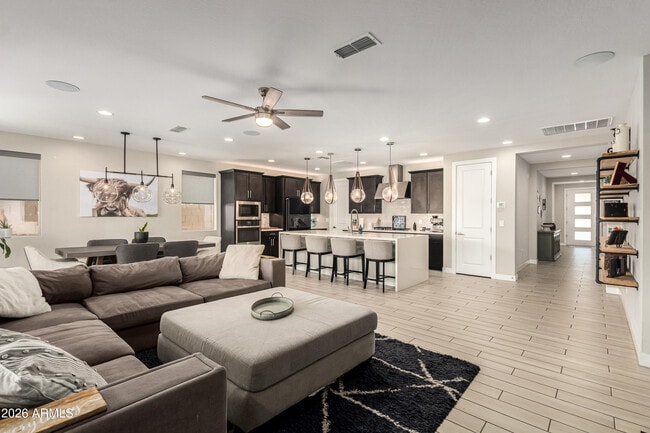 Building Photo - 6974 W Spur Dr