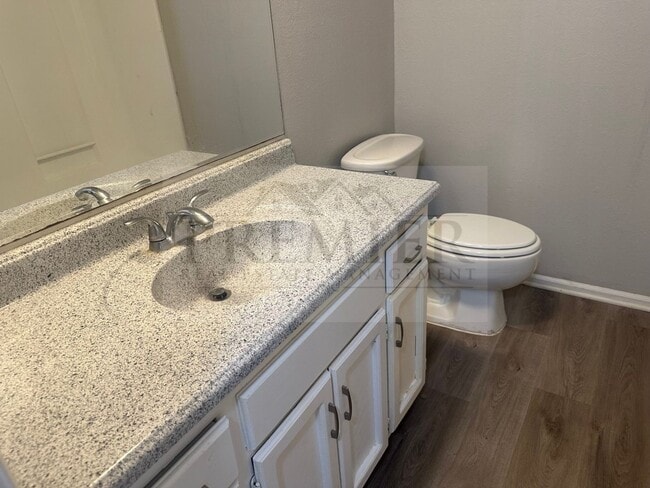 Building Photo - 302 W Montgomery St