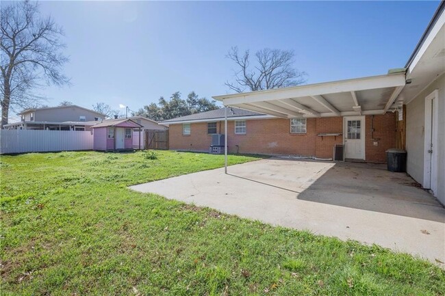 Building Photo - 620 Marino Dr