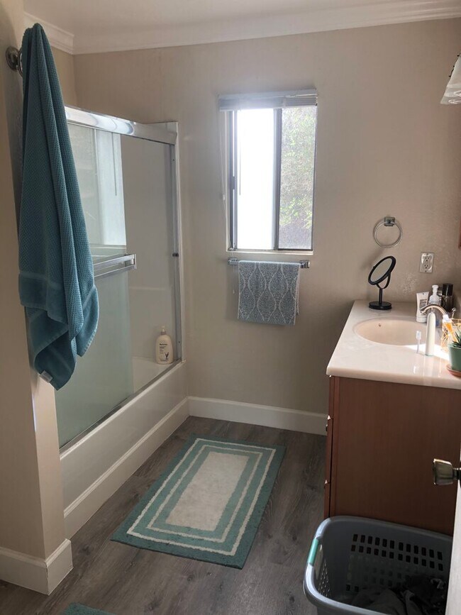 Building Photo - El Dorado (173)(LO)