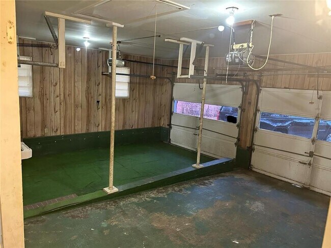 Building Photo - 106 Eleanor Cir