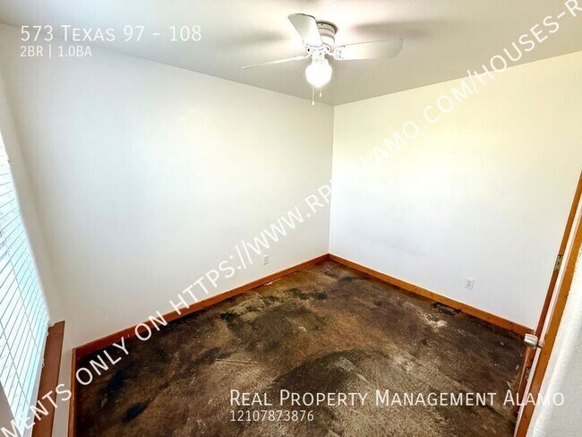 Building Photo - 573 TX-97