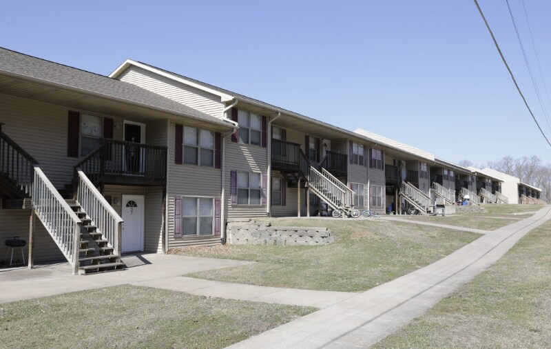 Building Photo - 2216 S Leonard Rd