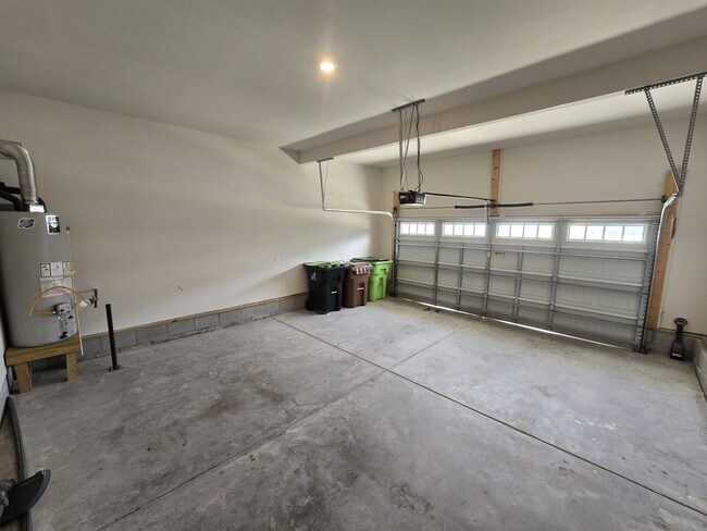 Building Photo - 344 Quarryrock Rd