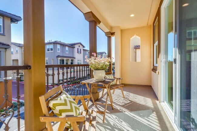 Building Photo - $4,390 / 4 BR STUNNING 2017 MODEL HOME FOR...