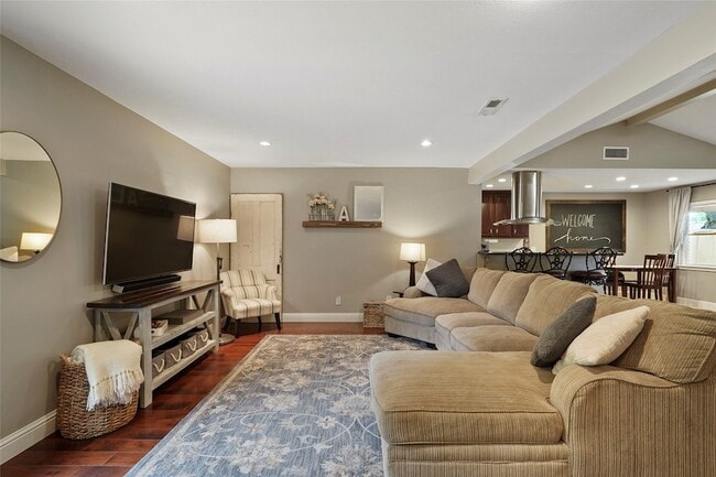 Building Photo - 10710 Overbrook Ln
