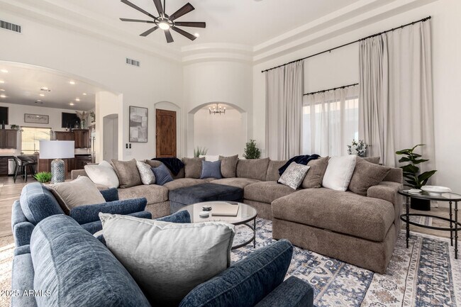 Building Photo - 2506 S 186th Dr