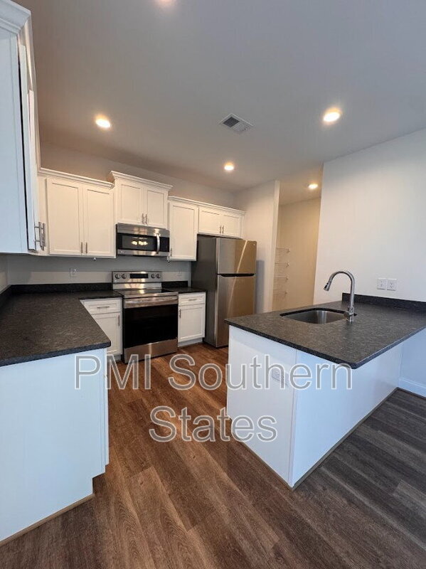 Building Photo - 207 Clarus Crk Wy