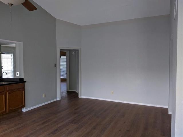 Building Photo - 3101 Townbluff Dr